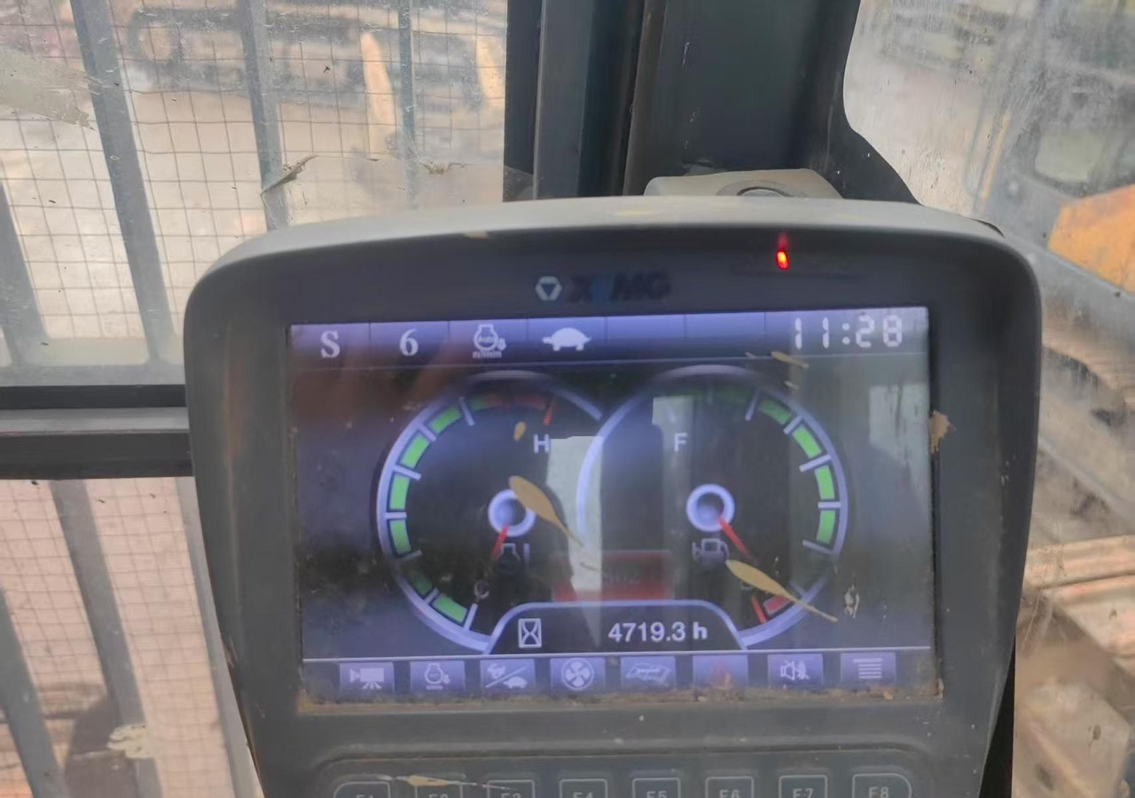 XCMG used hydraulic excavator XE490DK 49ton for sale - Pelle sur chenille: photos 3 XCMG used hydraulic excavator XE490DK 49ton for sale - Pelle sur chenille: photos 3