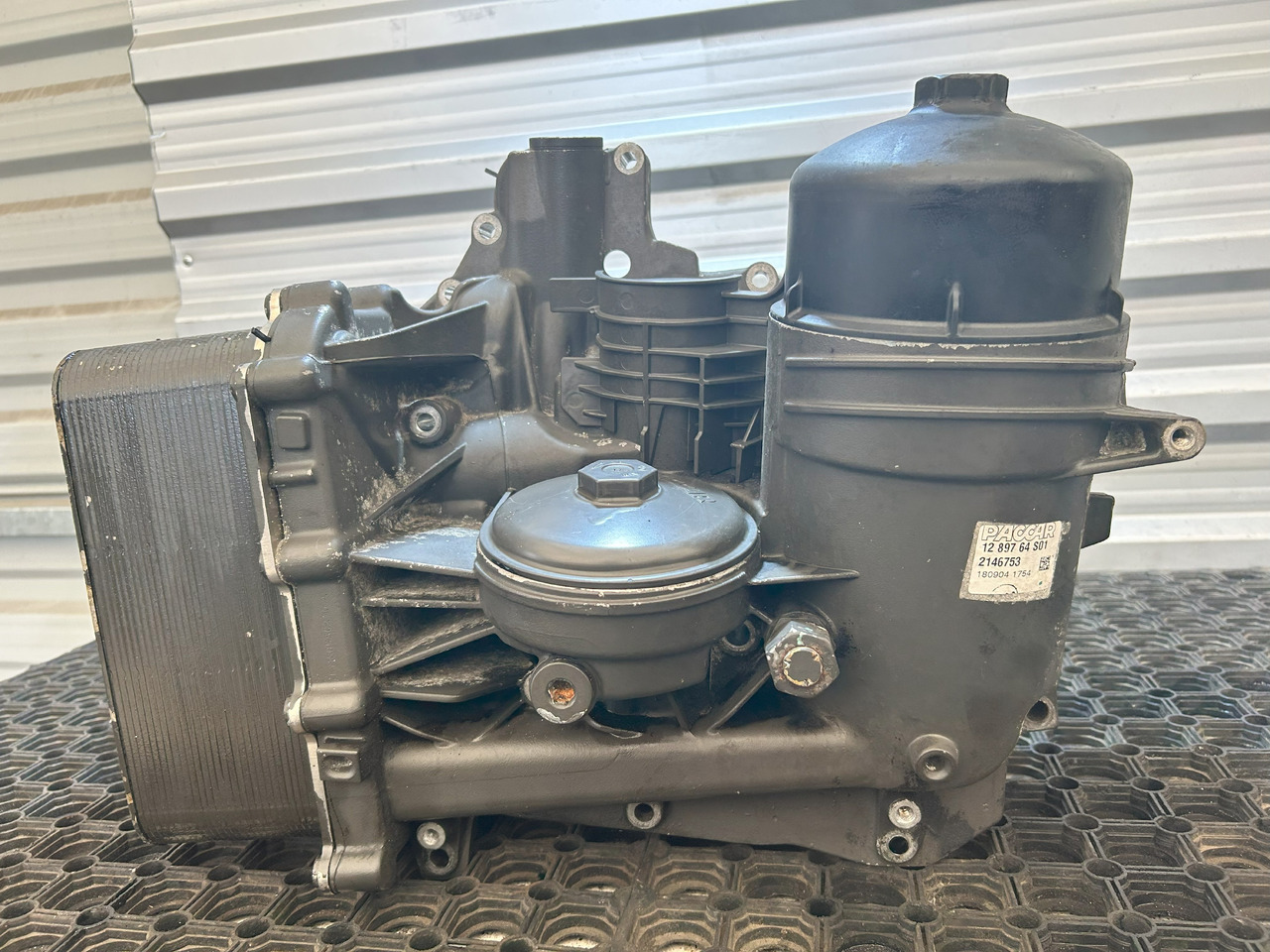DAF OIL MODULE DAF XF - Filtre à huile: photos 1 DAF OIL MODULE DAF XF - Filtre à huile: photos 1