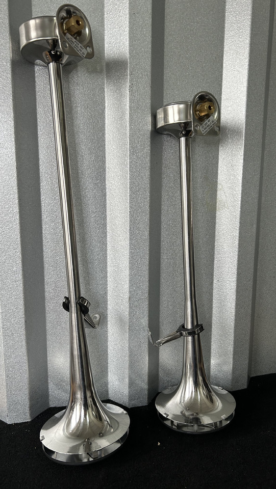 FIAMM 2 TRUMPETS, SHORT + LONG + ASSEMBLY KIT FIAMM, ORIGINAL FOR MERCEDES ACTROS MP5 - Pièce universelle: photos 5 FIAMM 2 TRUMPETS, SHORT + LONG + ASSEMBLY KIT FIAMM, ORIGINAL FOR MERCEDES ACTROS MP5 - Pièce universelle: photos 5