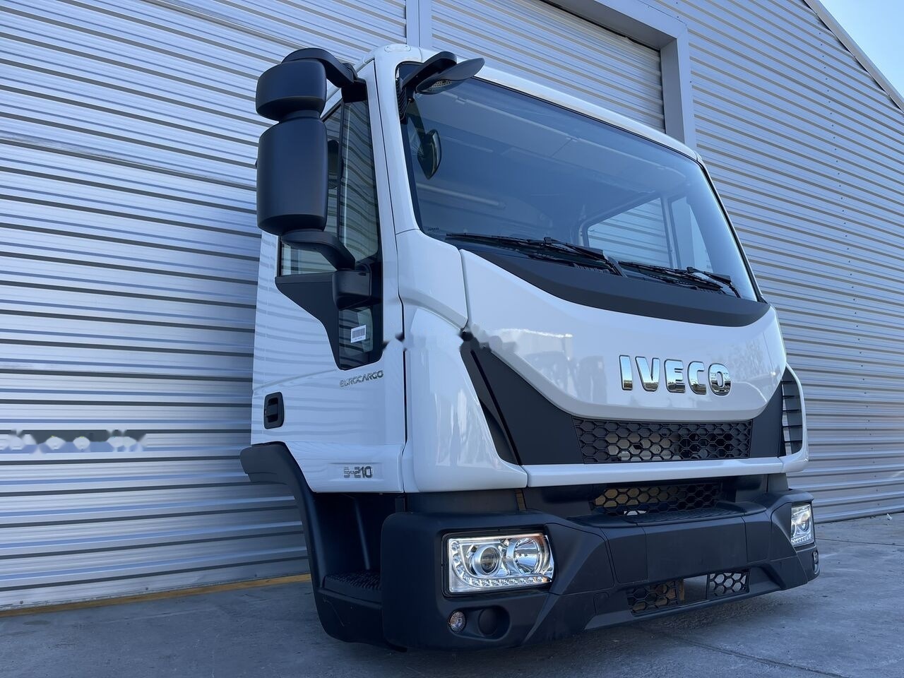 IVECO Eurocargo for IVECO Eurocargo DAY cabine - Cabine pour Voiture: photos 2 IVECO Eurocargo for IVECO Eurocargo DAY cabine - Cabine pour Voiture: photos 2