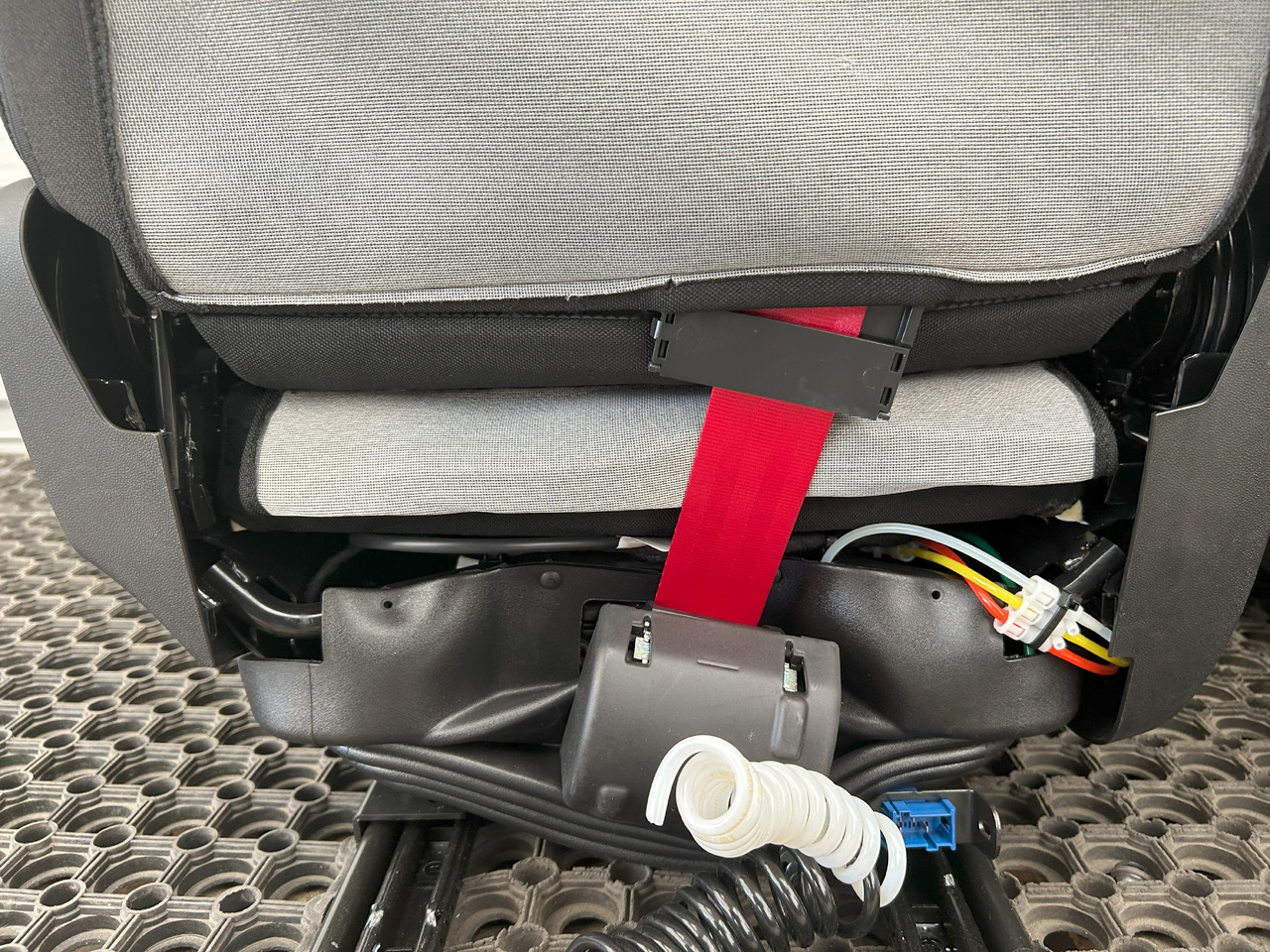 IVECO NEW SEAT IVECO S-WAY - Siège: photos 4 IVECO NEW SEAT IVECO S-WAY - Siège: photos 4