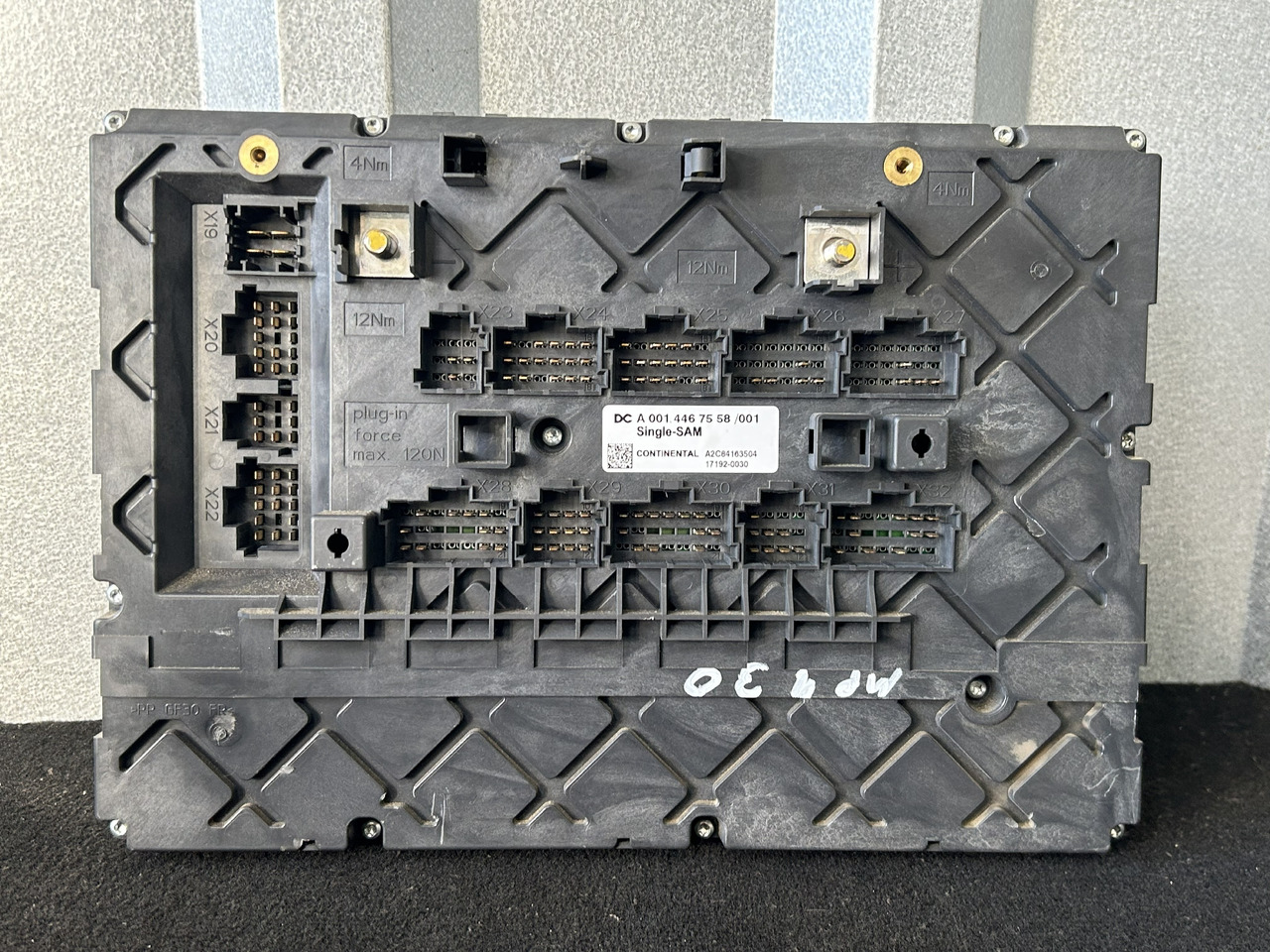 MERCEDES ACTROS MP4 A FUSE MODULE SAM - Fusible: photos 2 MERCEDES ACTROS MP4 A FUSE MODULE SAM - Fusible: photos 2