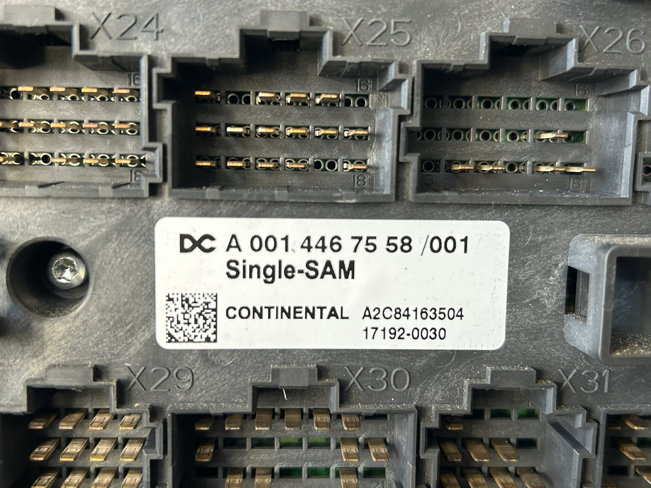 MERCEDES ACTROS MP4 A FUSE MODULE SAM - Fusible: photos 3 MERCEDES ACTROS MP4 A FUSE MODULE SAM - Fusible: photos 3