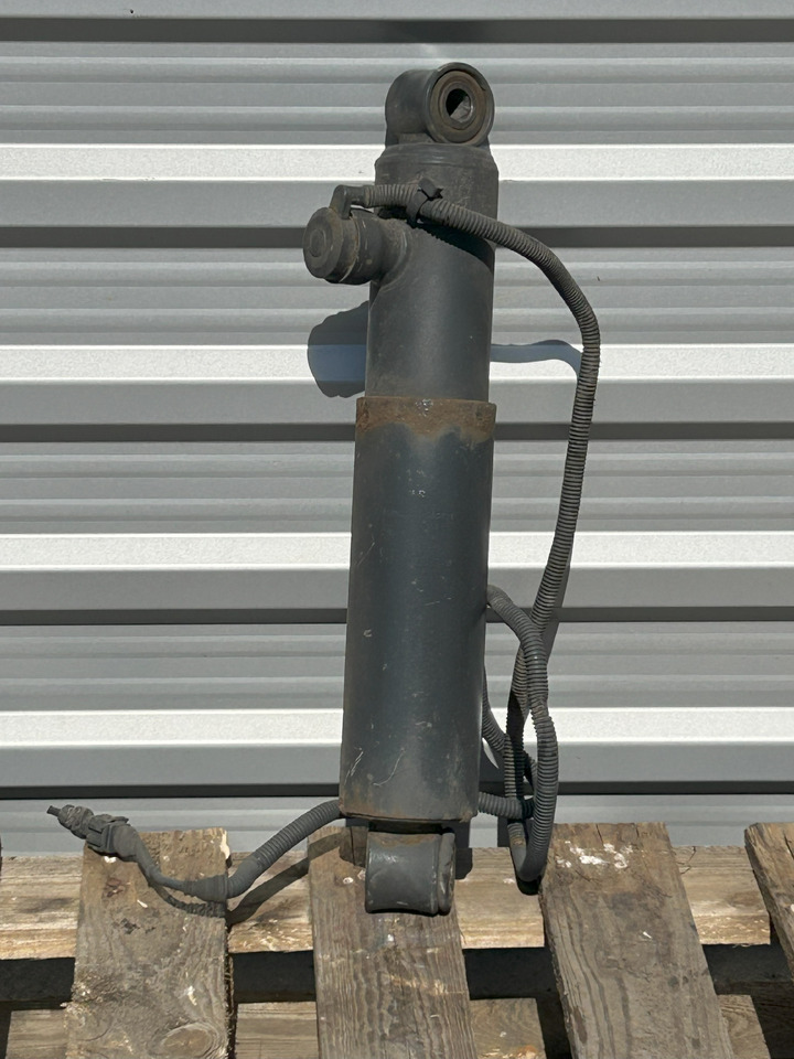 MERCEDES ACTROS MP4 SUSPENSION SHOCK ABSORBER - Amortisseurs: photos 1 MERCEDES ACTROS MP4 SUSPENSION SHOCK ABSORBER - Amortisseurs: photos 1