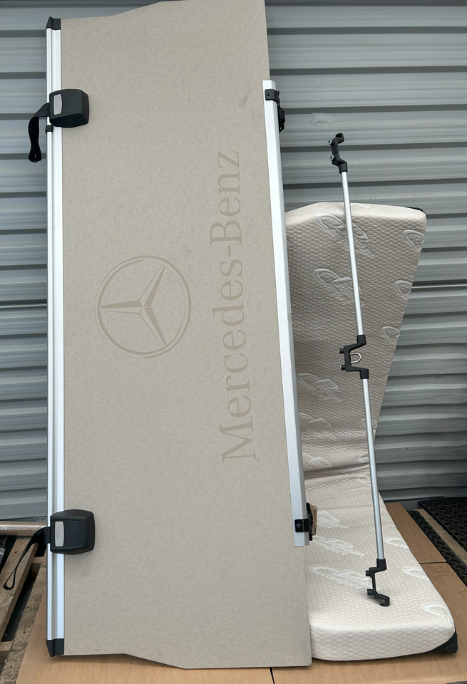 MERCEDES ACTROS MP4 UPPER BED COUCH WITH MATTRESS PREMIUM COMFORT - Pièce universelle: photos 1 MERCEDES ACTROS MP4 UPPER BED COUCH WITH MATTRESS PREMIUM COMFORT - Pièce universelle: photos 1