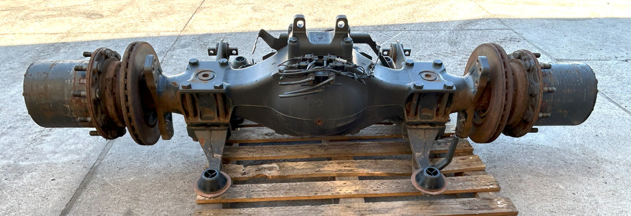 MERCEDES AROCS MP4 AXLE + HUBS + DRIVE DRIVES + STABILIZER RATIO 3,714 - Essieu arrière: photos 2 MERCEDES AROCS MP4 AXLE + HUBS + DRIVE DRIVES + STABILIZER RATIO 3,714 - Essieu arrière: photos 2