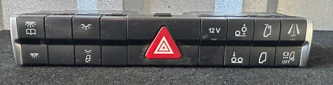 MERCEDES-BENZ ACTROS MP4 CONTROL PANEL - Panel de instrumentos: photos 1 MERCEDES-BENZ ACTROS MP4 CONTROL PANEL - Panel de instrumentos: photos 1