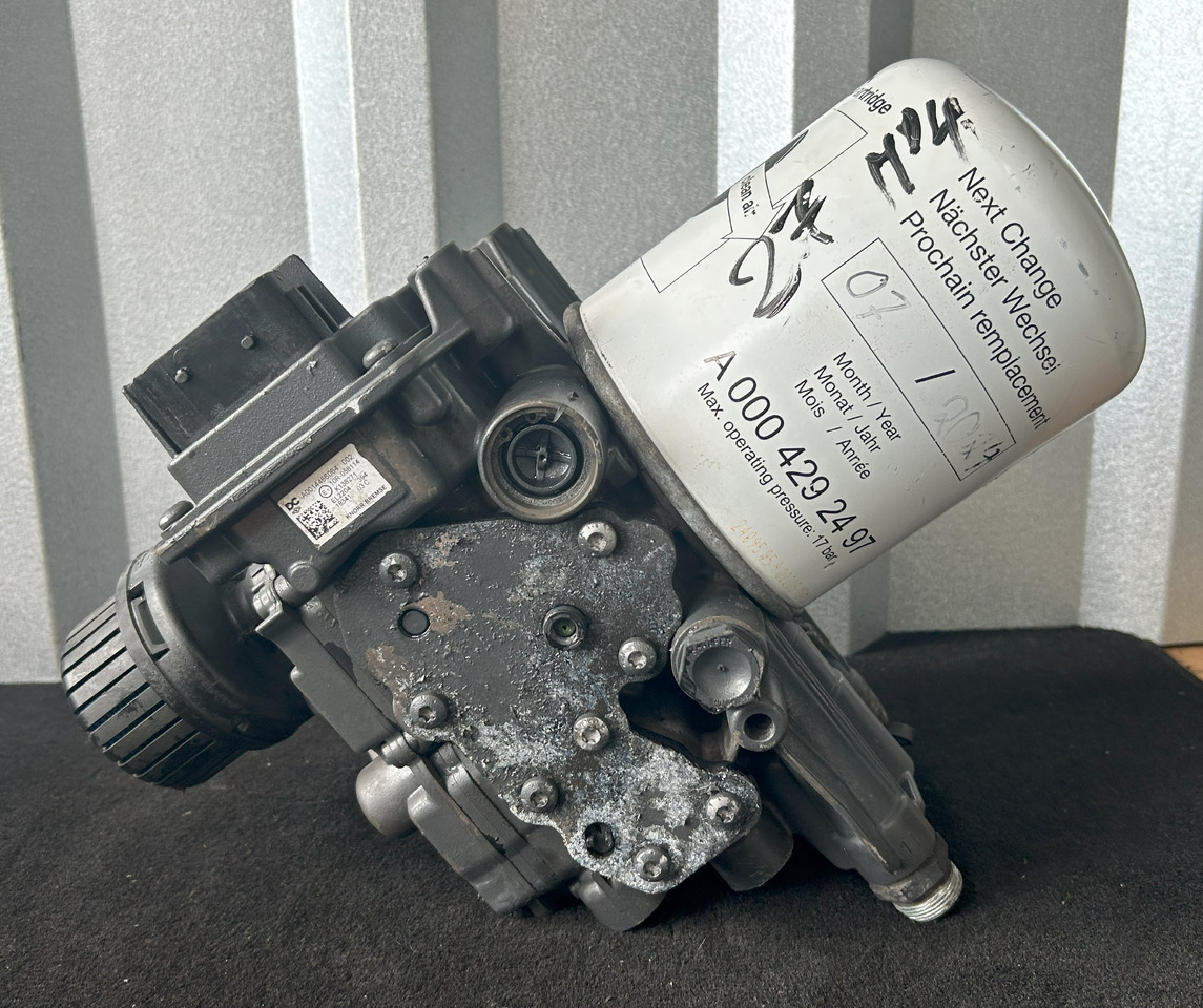 MERCEDES-BENZ ACTROS MP4 EAPU AIR DRYER EL 2204 K138271 - Pièces de frein pour Camion: photos 1 MERCEDES-BENZ ACTROS MP4 EAPU AIR DRYER EL 2204 K138271 - Pièces de frein pour Camion: photos 1