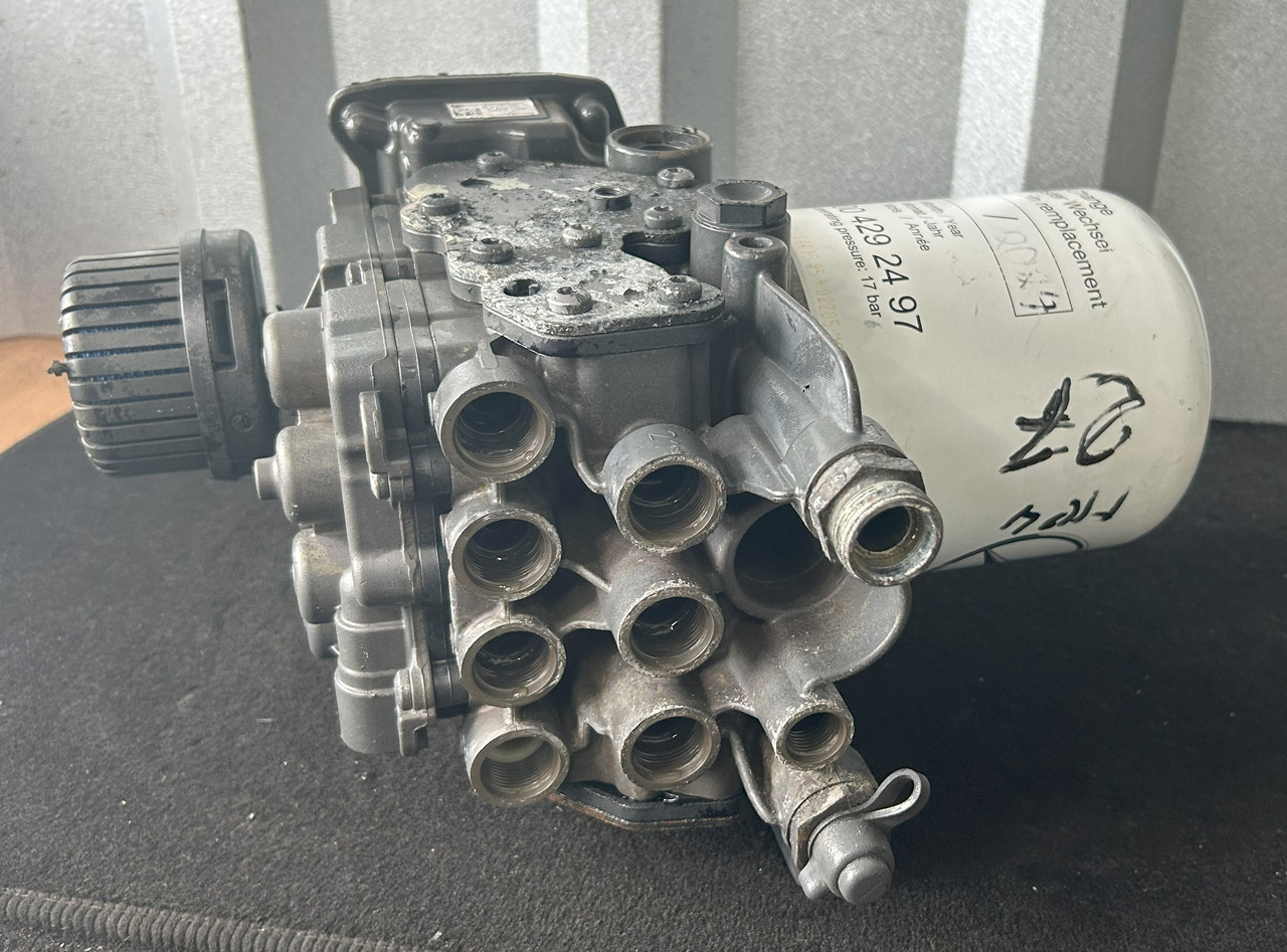 MERCEDES-BENZ ACTROS MP4 EAPU AIR DRYER EL 2204 K138271 - Pièces de frein pour Camion: photos 4 MERCEDES-BENZ ACTROS MP4 EAPU AIR DRYER EL 2204 K138271 - Pièces de frein pour Camion: photos 4