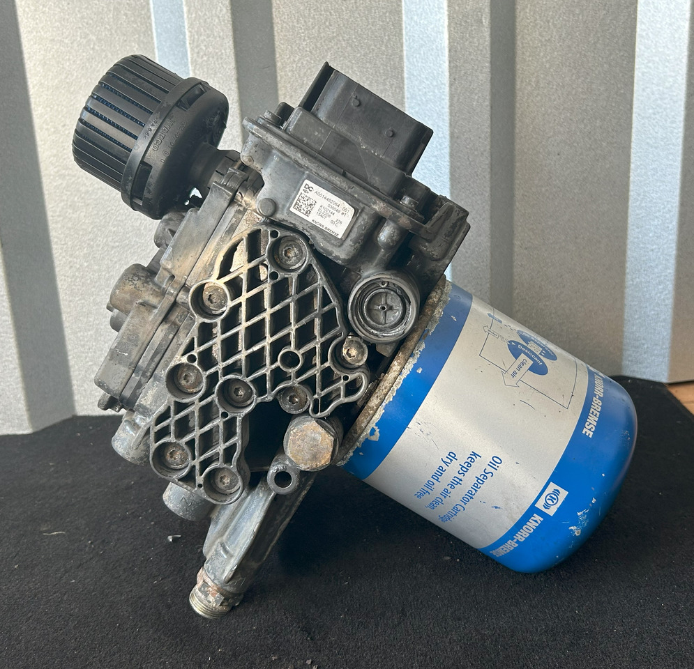 MERCEDES-BENZ ACTROS MP4 EAPU AIR DRYER - Pièces de frein pour Camion: photos 3 MERCEDES-BENZ ACTROS MP4 EAPU AIR DRYER - Pièces de frein pour Camion: photos 3