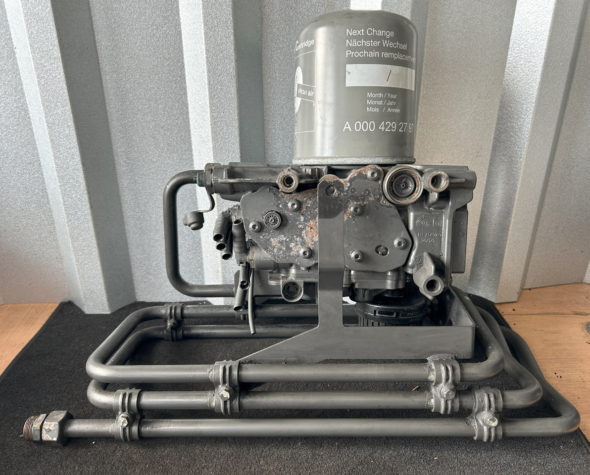 MERCEDES-BENZ ACTROS MP4 EAPU AIR DRYER WITH COIL - Pièces de frein pour Camion: photos 1 MERCEDES-BENZ ACTROS MP4 EAPU AIR DRYER WITH COIL - Pièces de frein pour Camion: photos 1