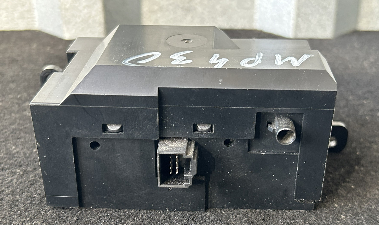 MERCEDES-BENZ ACTROS MP4 START/STOP IGNITION SWITCH - Panel de instrumentos pour Camion: photos 3 MERCEDES-BENZ ACTROS MP4 START/STOP IGNITION SWITCH - Panel de instrumentos pour Camion: photos 3