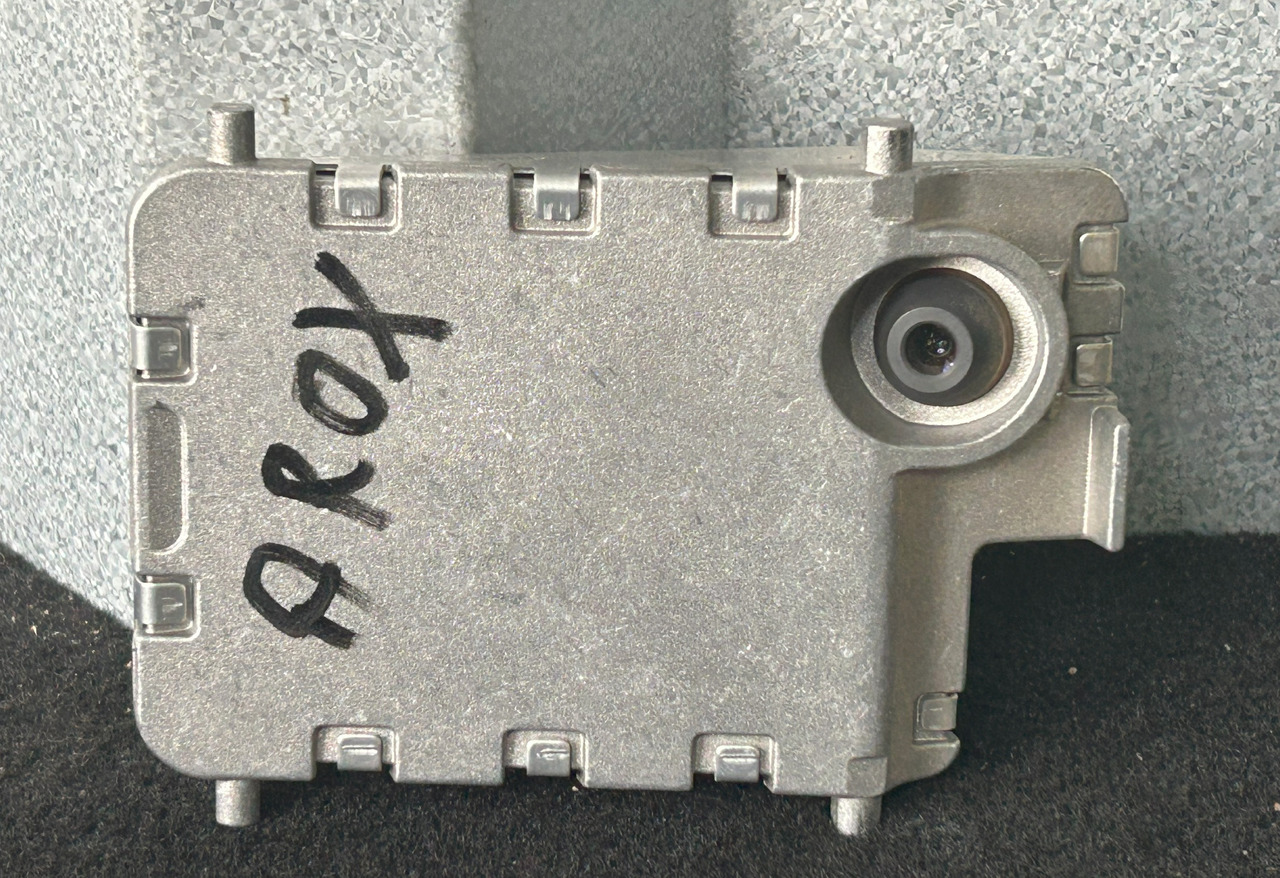 MERCEDES-BENZ AROCS MP4 WINDSCREEN CAMERA LANE ASSISTANT - Capteur: photos 2 MERCEDES-BENZ AROCS MP4 WINDSCREEN CAMERA LANE ASSISTANT - Capteur: photos 2