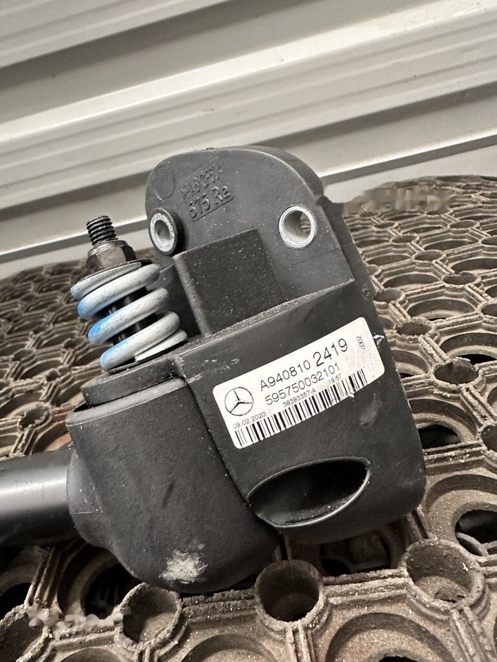 Mercedes-Benz ATEGO A9408102419 Mercedes-Benz truck - Rétroviseur pour Camion: photos 3 Mercedes-Benz ATEGO A9408102419 Mercedes-Benz truck - Rétroviseur pour Camion: photos 3