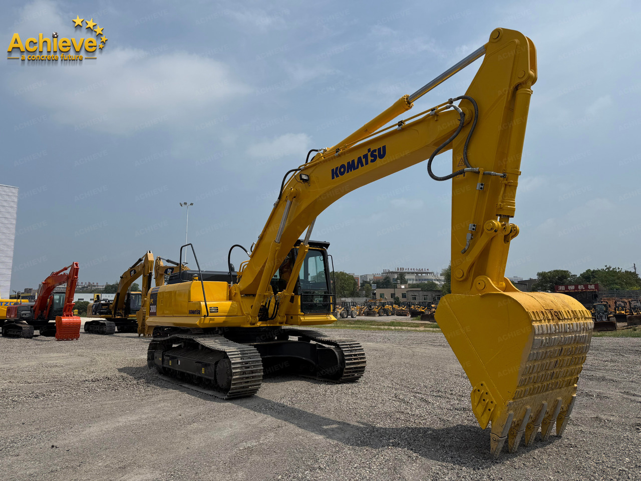 Komatsu hydraulic excavator PC300-8M0 187 /1950KW/rpm 1.4-2.0m³  32000kg Remanufactured【ACHIEVE】 TOP CONDITION!!! - Pelle sur chenille: photos 1 Komatsu hydraulic excavator PC300-8M0 187 /1950KW/rpm 1.4-2.0m³  32000kg Remanufactured【ACHIEVE】 TOP CONDITION!!! - Pelle sur chenille: photos 1