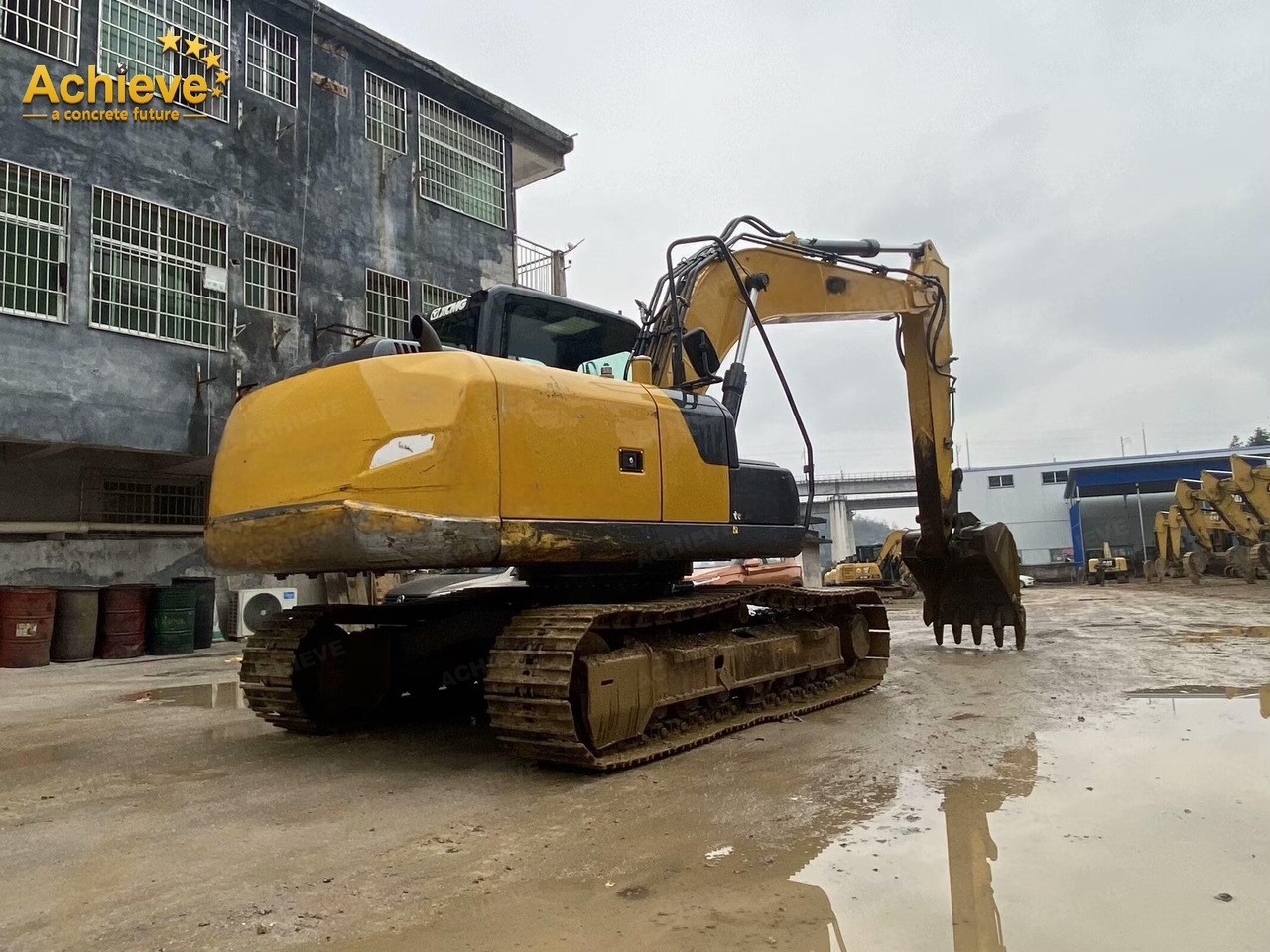 XCMG XE135D 0.32-0.61(0.52) m³ 86/2200 kw/rpm QSF3.8 260 L 99.1 kN 【ACHIEVE】 TOP CONDITION!!! - Pelle sur chenille: photos 4 XCMG XE135D 0.32-0.61(0.52) m³ 86/2200 kw/rpm QSF3.8 260 L 99.1 kN 【ACHIEVE】 TOP CONDITION!!! - Pelle sur chenille: photos 4