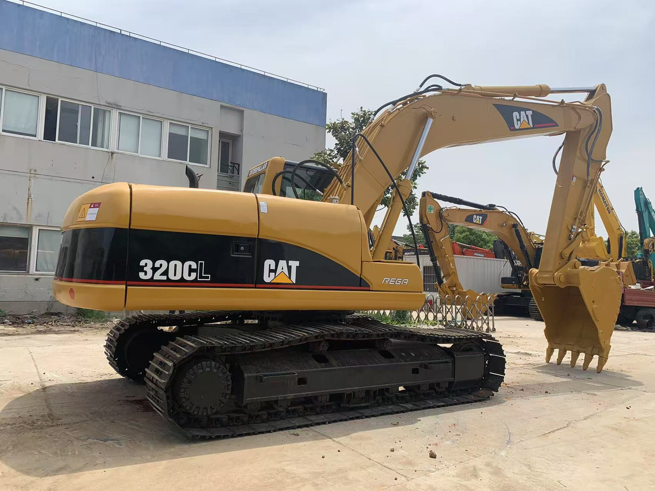 CATERPILLAR 20 ton Crawler Excavator CAT 320C, 320D - Pelle sur chenille: photos 5 CATERPILLAR 20 ton Crawler Excavator CAT 320C, 320D - Pelle sur chenille: photos 5