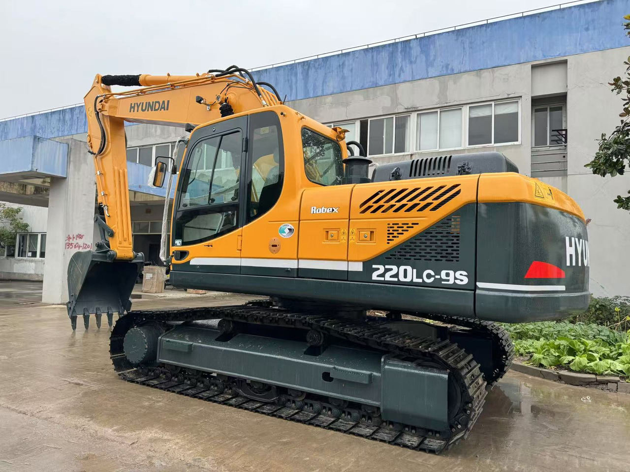 Hyundai 220LC-9S Good Price Used Korea Excavator - Pelle sur chenille: photos 4 Hyundai 220LC-9S Good Price Used Korea Excavator - Pelle sur chenille: photos 4