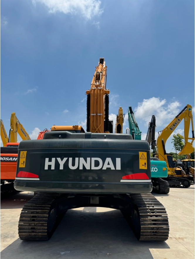 Hyundai 305LC-9S Good Price Used Excavator - Pelle sur chenille: photos 3 Hyundai 305LC-9S Good Price Used Excavator - Pelle sur chenille: photos 3