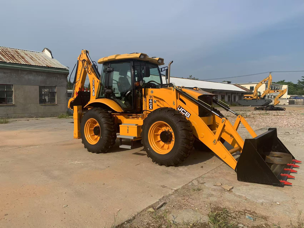 JCB 4x4 Backhoe Loader 4CX, 3CX Brand New Condition - Tractopelle: photos 5 JCB 4x4 Backhoe Loader 4CX, 3CX Brand New Condition - Tractopelle: photos 5