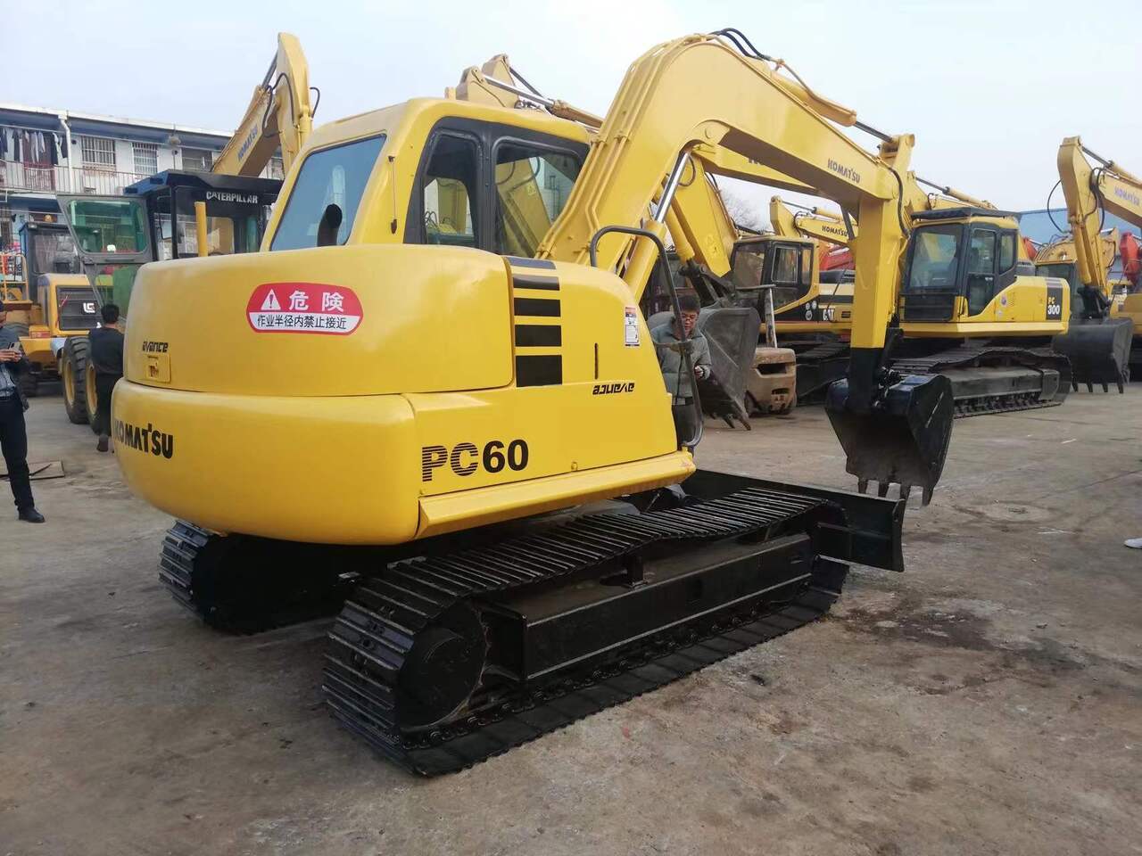 KOMATSU mini excavator Komatsu PC60, PC55, PC50 - Mini pelle: photos 1 KOMATSU mini excavator Komatsu PC60, PC55, PC50 - Mini pelle: photos 1