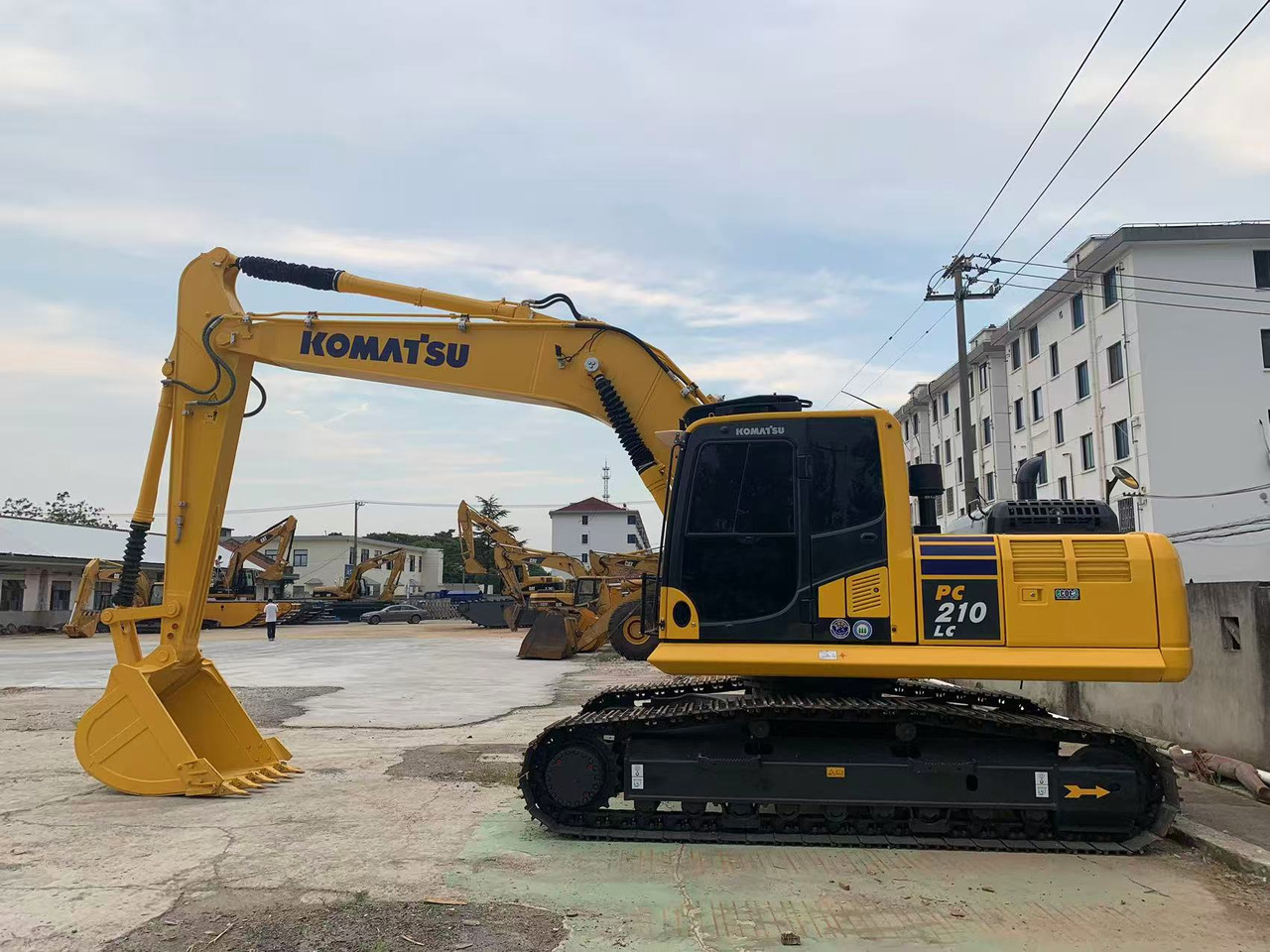Komatsu Crawler Excavator PC210, PC200 Good Price Japan Excavator - Pelle sur chenille: photos 3 Komatsu Crawler Excavator PC210, PC200 Good Price Japan Excavator - Pelle sur chenille: photos 3