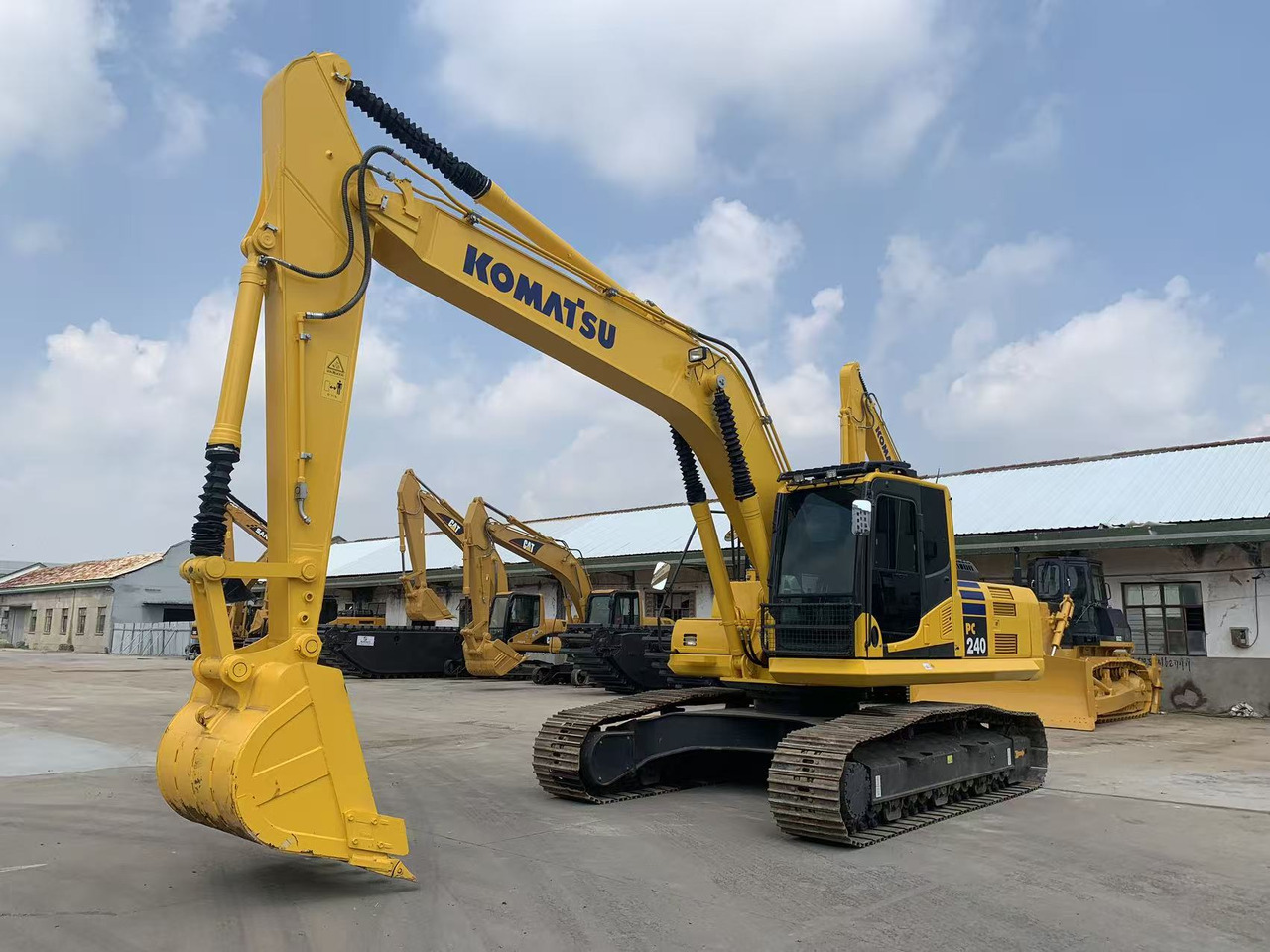 Komatsu PC240 Tracked Excavator Japan Origin - Pelle sur chenille: photos 2 Komatsu PC240 Tracked Excavator Japan Origin - Pelle sur chenille: photos 2