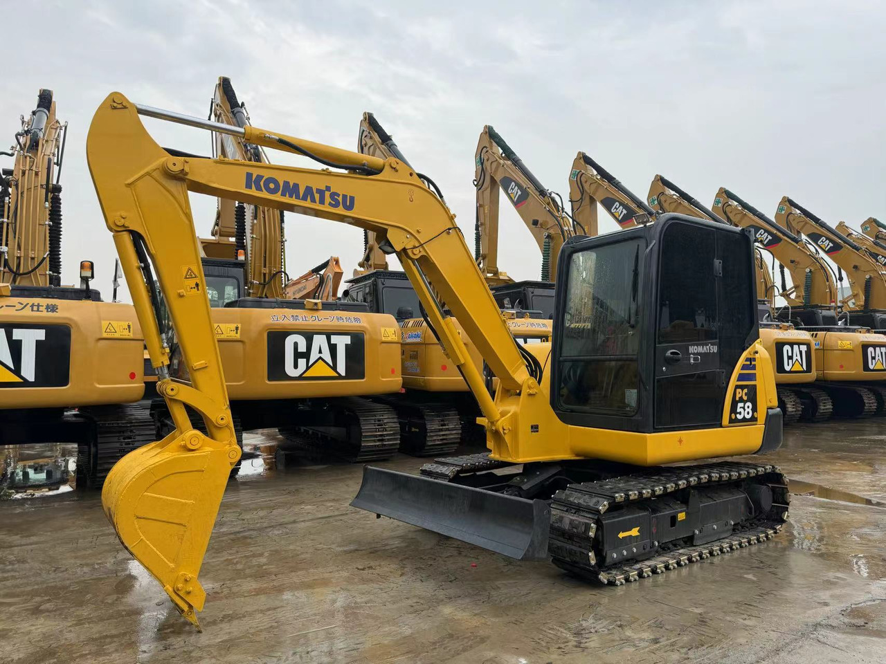 Komatsu PC58, PC56, PC55 Small Excavator With Rubber Tracks - Pelle sur chenille: photos 3 Komatsu PC58, PC56, PC55 Small Excavator With Rubber Tracks - Pelle sur chenille: photos 3