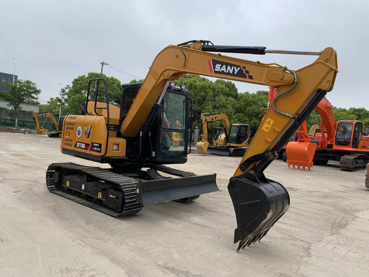 Sany Excavator SY75, SY60, SY55 Good Price Small Digger - Pelle sur chenille: photos 2 Sany Excavator SY75, SY60, SY55 Good Price Small Digger - Pelle sur chenille: photos 2