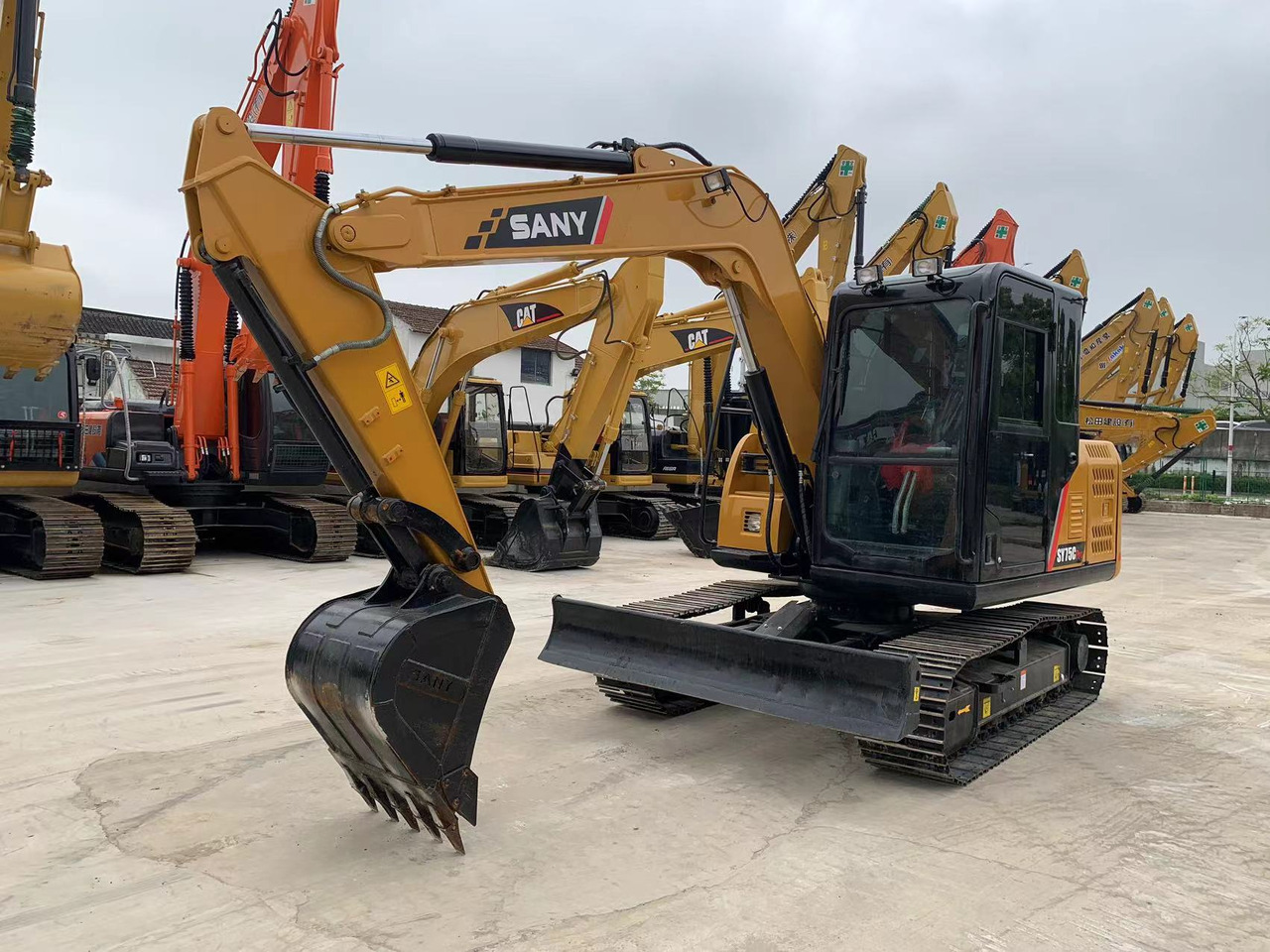 Sany Excavator SY75, SY60, SY55 Good Price Small Digger - Pelle sur chenille: photos 3 Sany Excavator SY75, SY60, SY55 Good Price Small Digger - Pelle sur chenille: photos 3