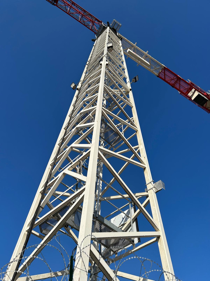 LIEBHERR 245 EC-H 12 Litronic - Grue à tour: photos 2 LIEBHERR 245 EC-H 12 Litronic - Grue à tour: photos 2