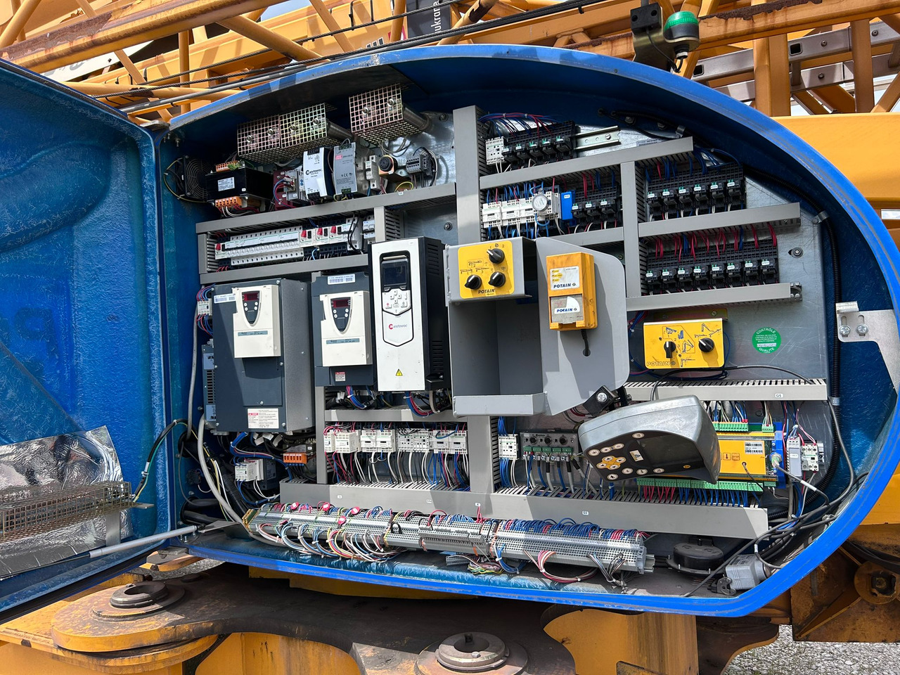 POTAIN IGO T130 - Grue à montage rapide: photos 4 POTAIN IGO T130 - Grue à montage rapide: photos 4