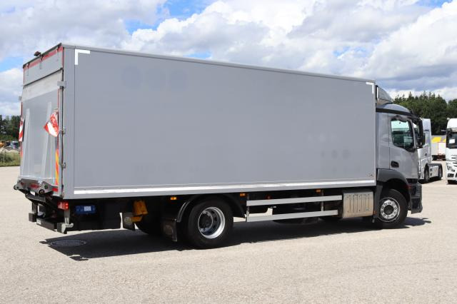 Mercedes-Benz Antos 1833 L - Camion fourgon: photos 4 Mercedes-Benz Antos 1833 L - Camion fourgon: photos 4