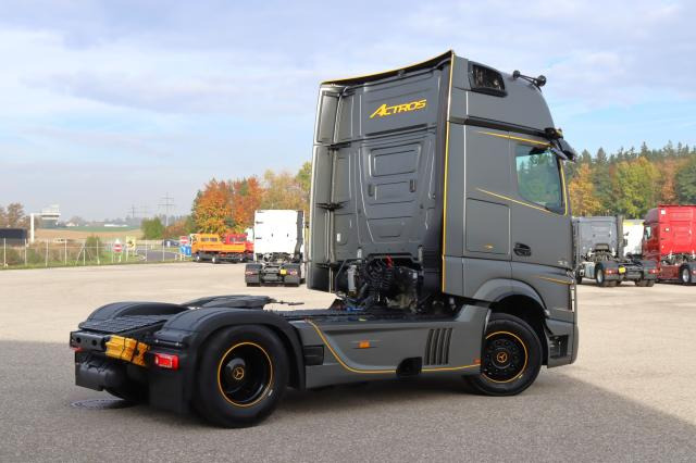 Mercedes-Benz Actros 1853LS EDITION - Tracteur routier: photos 3 Mercedes-Benz Actros 1853LS EDITION - Tracteur routier: photos 3