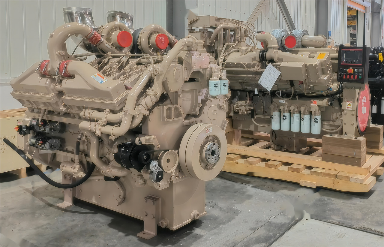 CUMMINS Cummins KTA38-M2 KTA38-G3 QSK38 BELAZ Dump truck engine - Moteur pour Camion: photos 3 CUMMINS Cummins KTA38-M2 KTA38-G3 QSK38 BELAZ Dump truck engine - Moteur pour Camion: photos 3