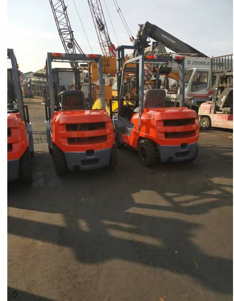 2018 Toyota FDZN30 - Chariot élévateur: photos 4 2018 Toyota FDZN30 - Chariot élévateur: photos 4