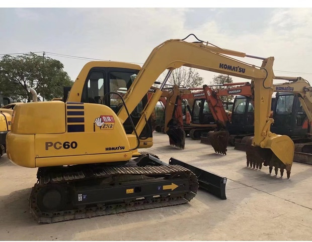 2020 Komatsu PC60 - Mini pelle: photos 3 2020 Komatsu PC60 - Mini pelle: photos 3