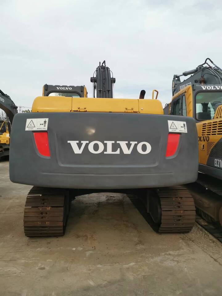 Volvo EC210B - Pelle sur chenille: photos 5 Volvo EC210B - Pelle sur chenille: photos 5