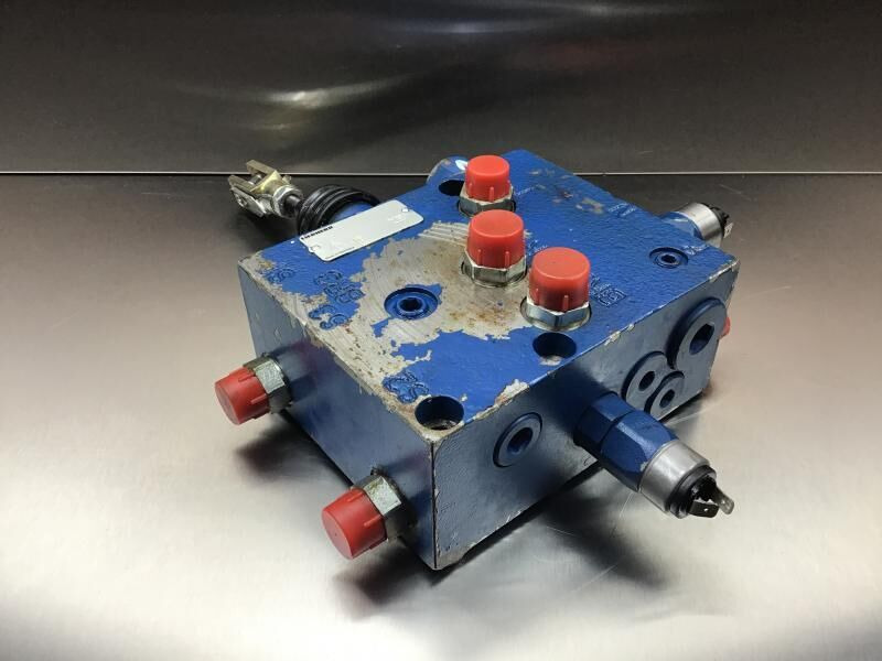 Liebherr A900C Li / A900C ZW / A944 Li / A944B Li / A944C Li - Pièces de frein: photos 3 Liebherr A900C Li / A900C ZW / A944 Li / A944B Li / A944C Li - Pièces de frein: photos 3