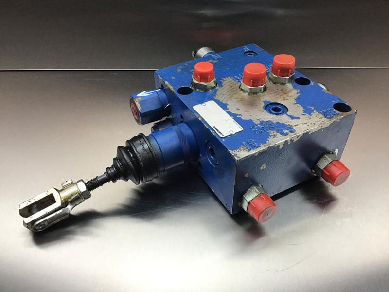 Liebherr A900C Li / A900C ZW / A944 Li / A944B Li / A944C Li - Pièces de frein: photos 1 Liebherr A900C Li / A900C ZW / A944 Li / A944B Li / A944C Li - Pièces de frein: photos 1