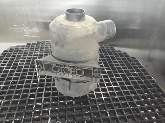 Liebherr Air Filter - Système d'admission d'air: photos 5 Liebherr Air Filter - Système d'admission d'air: photos 5