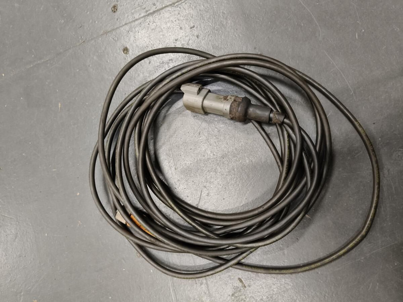 Liebherr Connection Line - Câble/ Fil: photos 1 Liebherr Connection Line - Câble/ Fil: photos 1