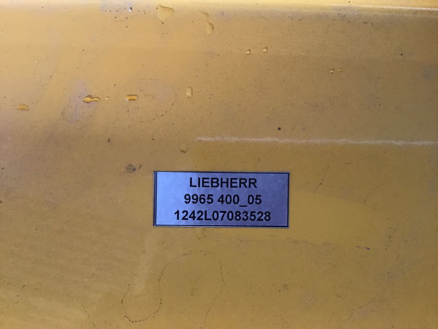 Liebherr Cover Front - Pare-chocs: photos 4 Liebherr Cover Front - Pare-chocs: photos 4