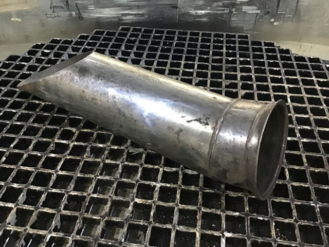 Liebherr Exhaust - Tube d'echappement: photos 1 Liebherr Exhaust - Tube d'echappement: photos 1