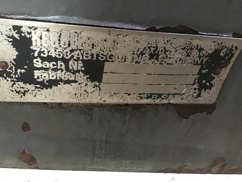 Liebherr Front Axle - Essieu avant: photos 3 Liebherr Front Axle - Essieu avant: photos 3