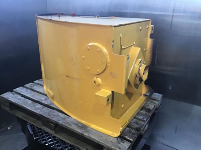 Réservoir de carburant Liebherr Fuel Tank: photos 12 Réservoir de carburant Liebherr Fuel Tank: photos 12