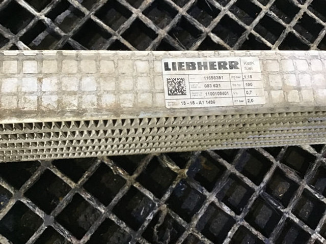 Liebherr Fuel cooler - Radiateur d'huile: photos 2 Liebherr Fuel cooler - Radiateur d'huile: photos 2