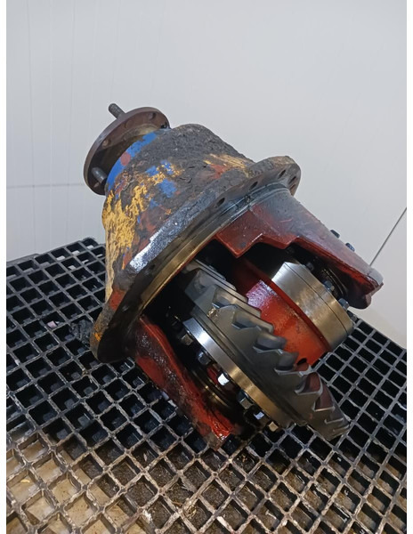 Liebherr L551 - Différentiel: photos 2 Liebherr L551 - Différentiel: photos 2