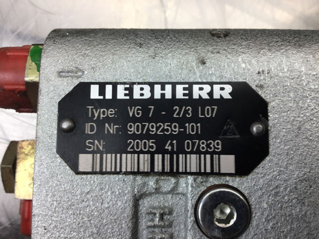 Liebherr Pilot Control Unit - Pédale: photos 3 Liebherr Pilot Control Unit - Pédale: photos 3