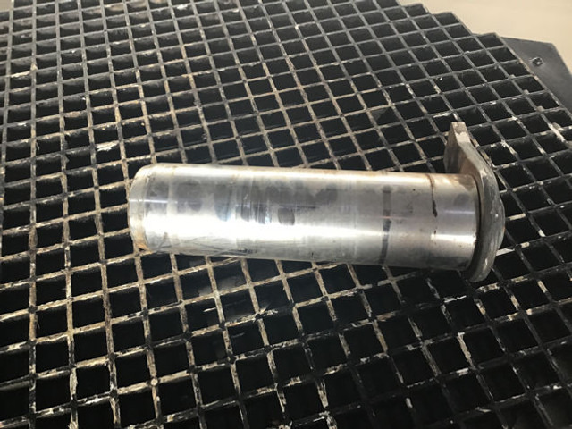 Liebherr Pin 100x380x330 - Moteur et pièces: photos 2 Liebherr Pin 100x380x330 - Moteur et pièces: photos 2